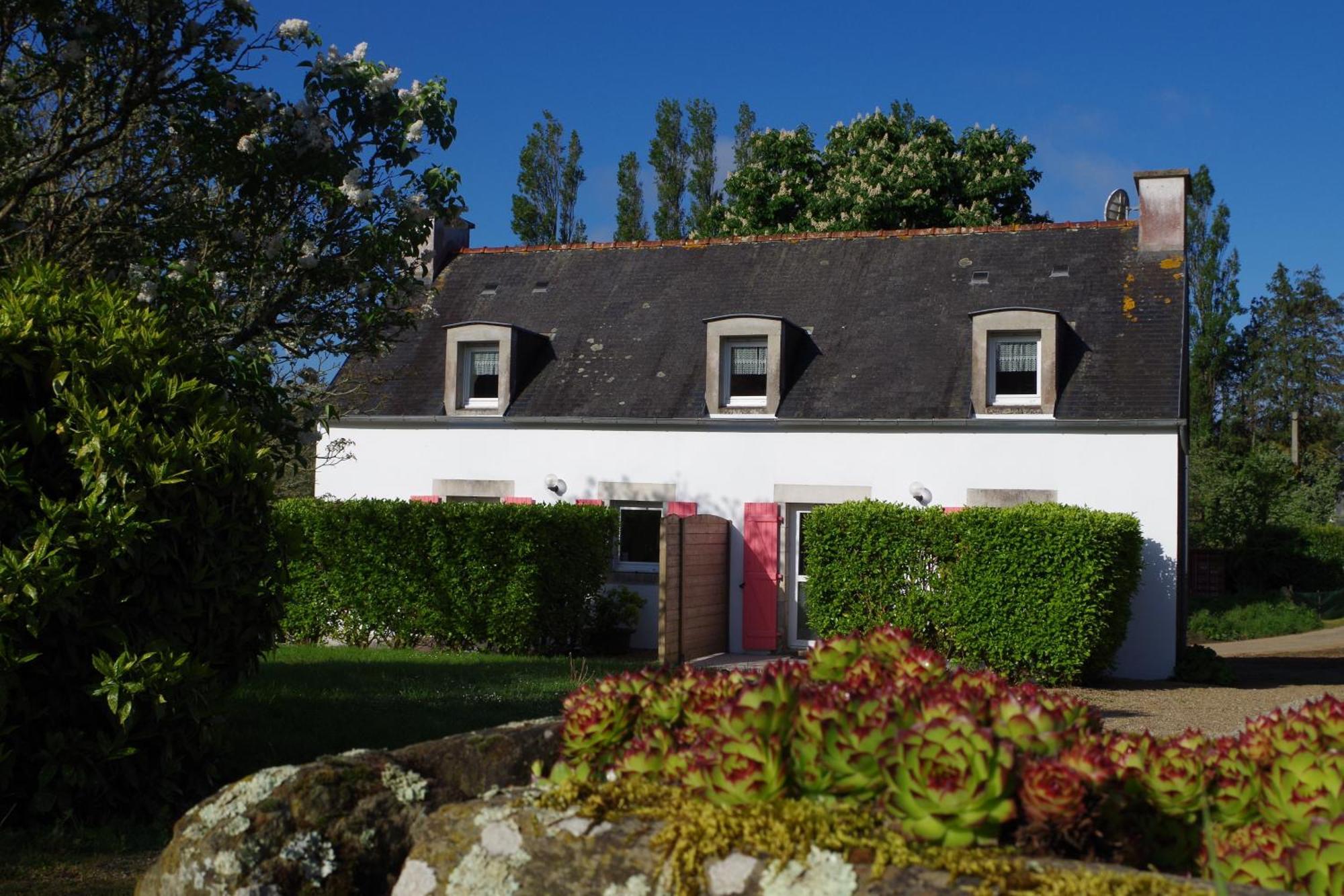 Holiday home Les Du Vallon Du Trunvel Ploneour-Lanvern